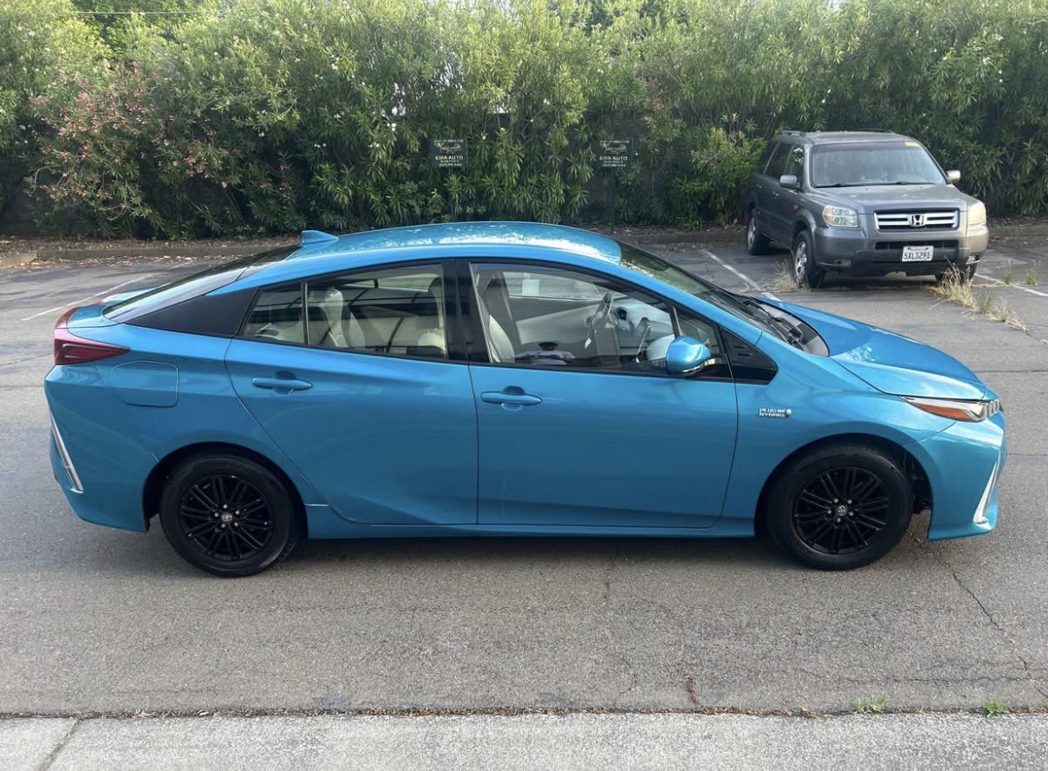 2017 Toyota Prius photo 6