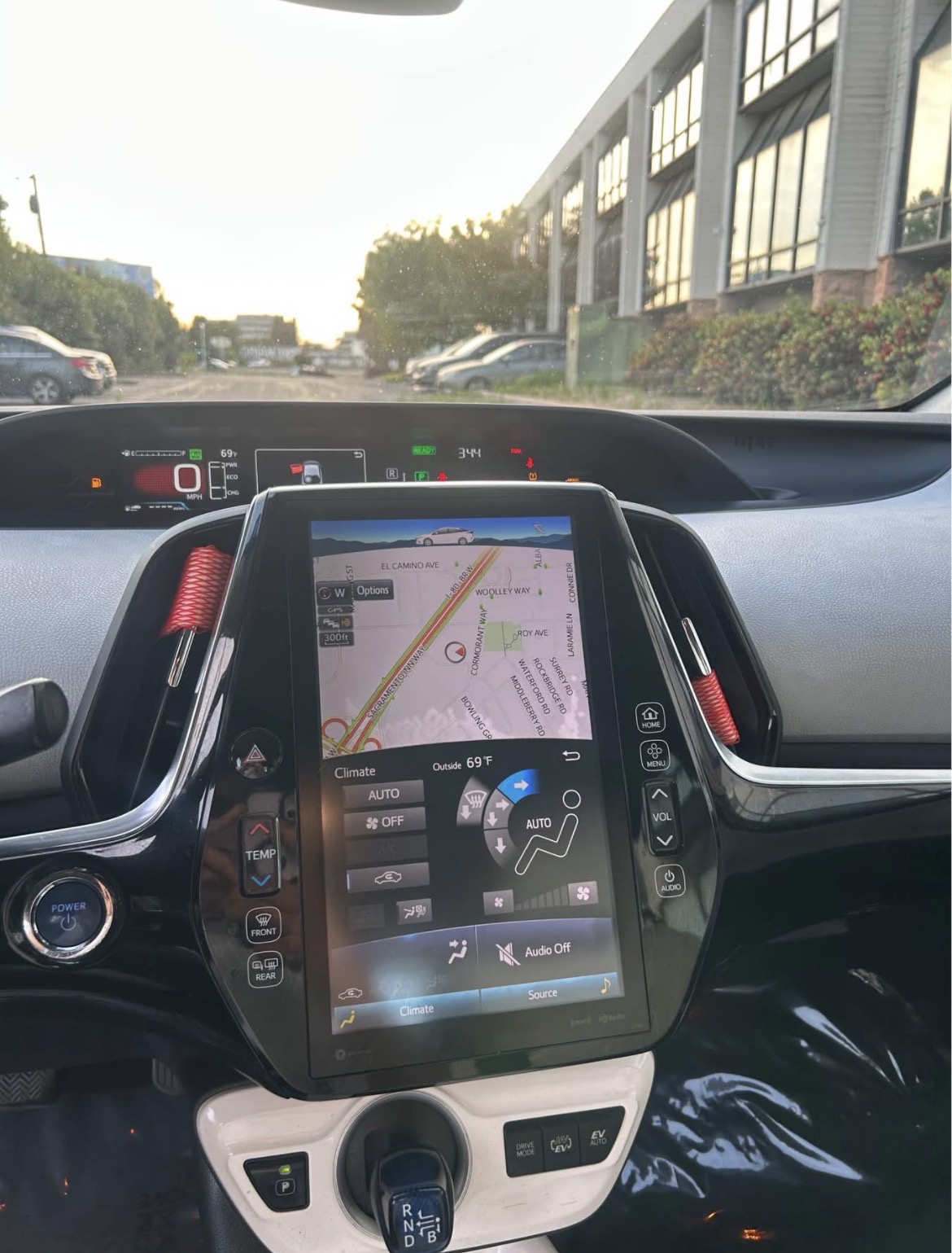 2017 Toyota Prius photo 9